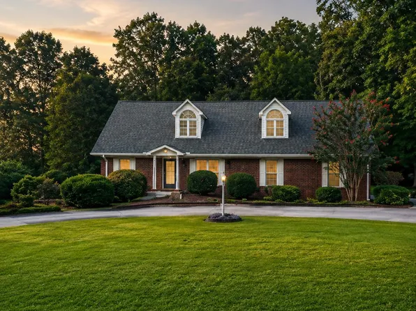 303 Harvey Circle, Grifton, NC 28530