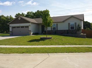 2 Shadow Pointe Ct, Wentzville, MO 63385
