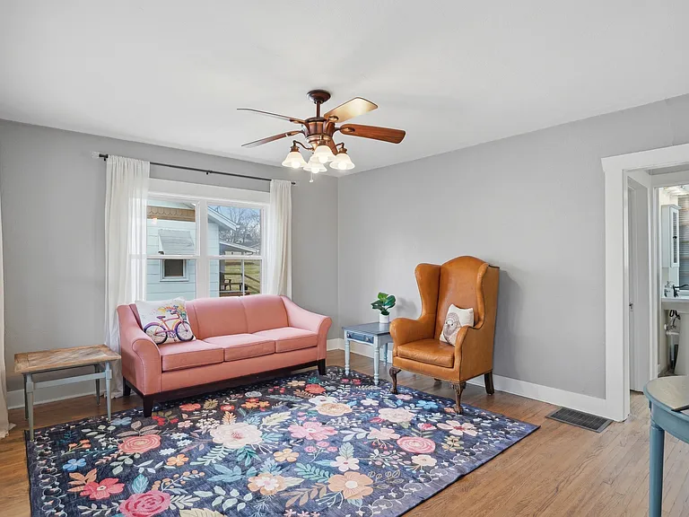 114 Aldeah Ave — Photo 1
