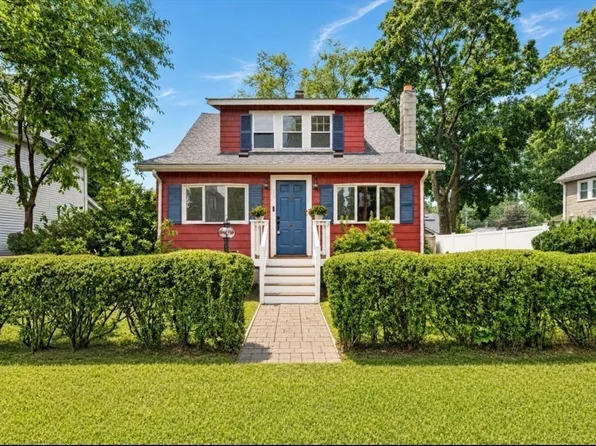 18 Fales Rd, Dedham, MA 02026