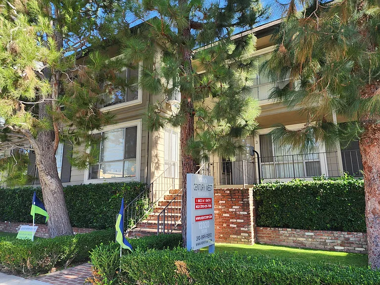 12320 Texas Ave #10 — Photo 1