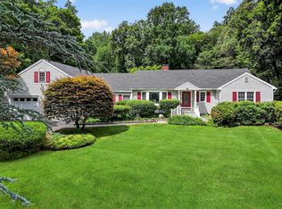 21 Greenlawn Rd, Katonah, NY 10536