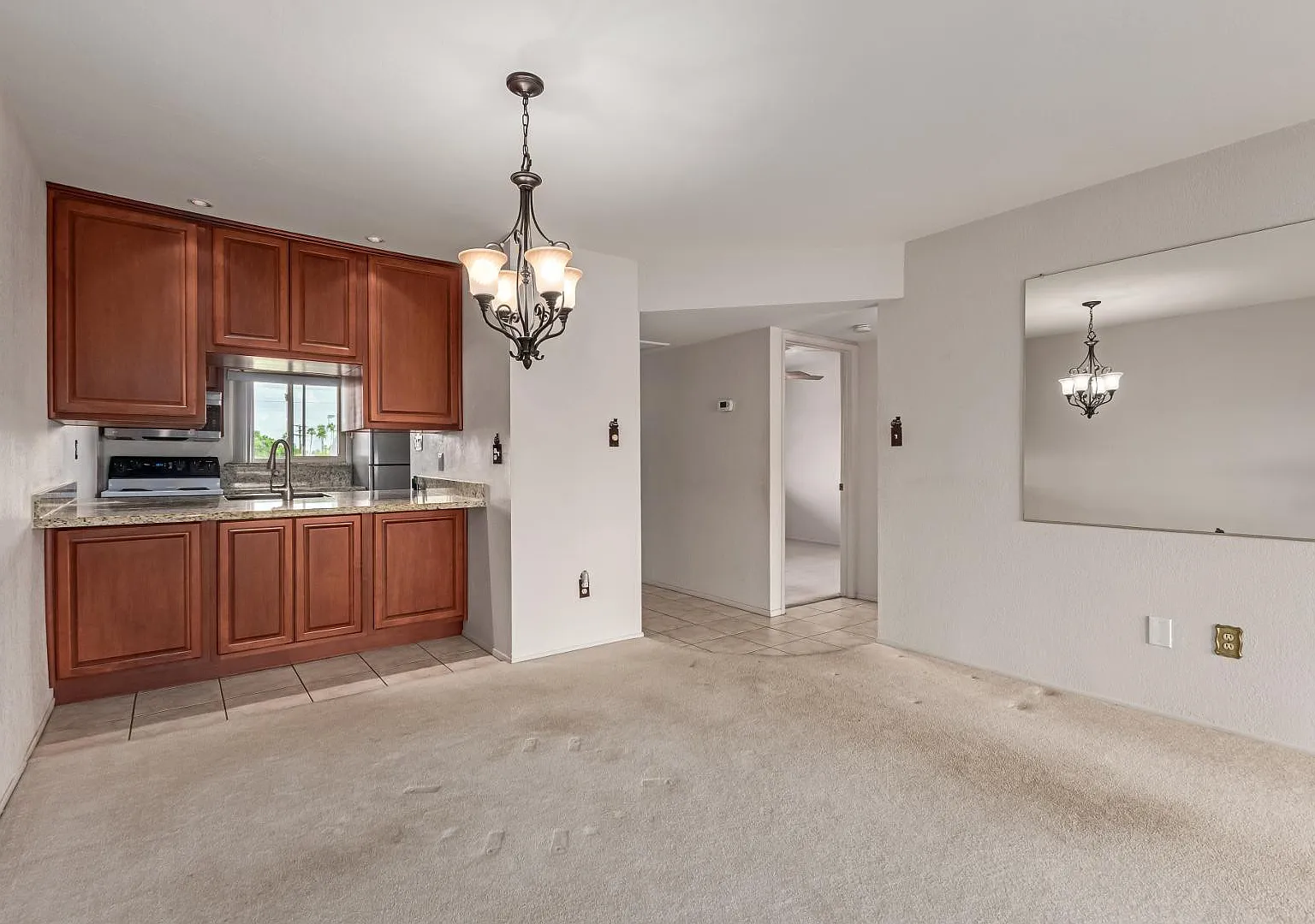 2 bed, 2.0 bath, 1002 sqft, $1,700 — Photo 2