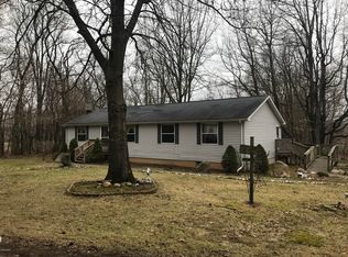 1872 E Litchfield Rd, Jonesville, MI 49250