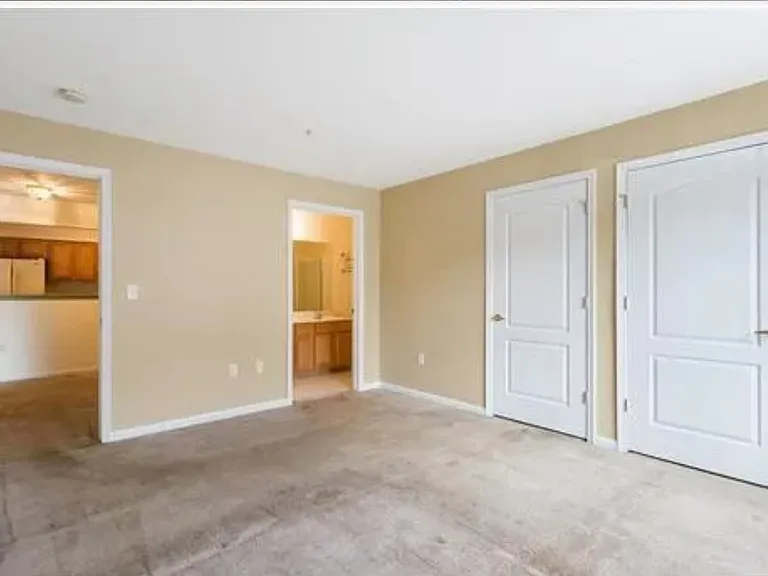 1018 Dogwood Ct — Photo 1