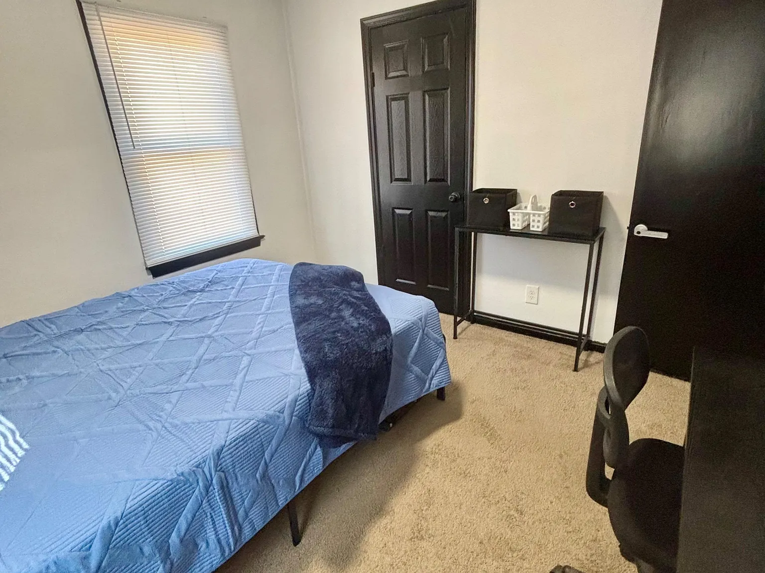4 bed, 2.5 bath, 1670 sqft, $754 — Photo 2