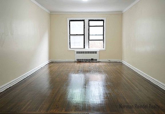4th image of 1900 Avenue W #1D