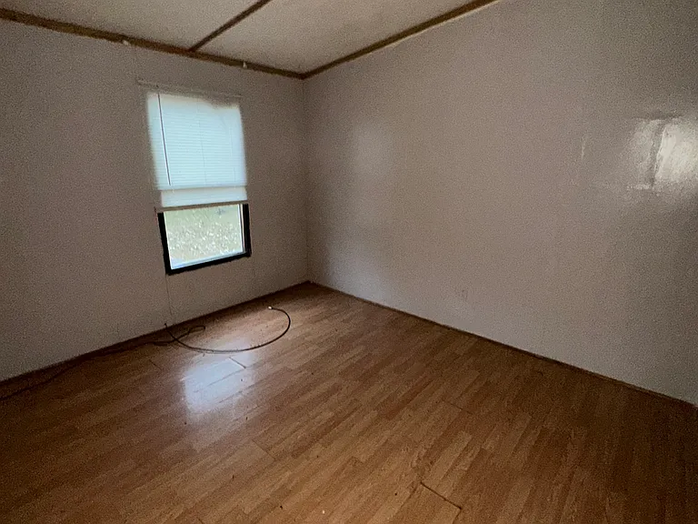 104 Killingsworth Rd — Photo 4