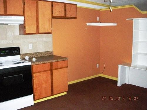 5th image of 351 Canterbury Ln