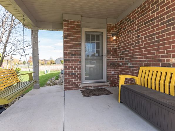 8320 W Chestnut Ct, Frankfort, IL 60423