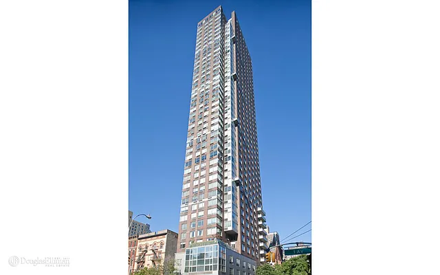 Sold by Douglas Elliman | media 25