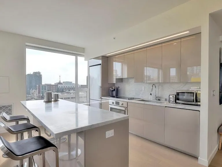 1050 S Grand Ave #810 — Photo 22