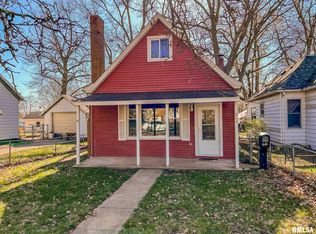 814 N 6th St, Chillicothe, IL 61523