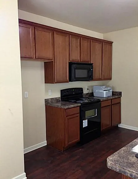 315 Alcovy Way — Photo 2
