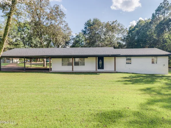 502 Border Ave W, Wiggins, MS 39577