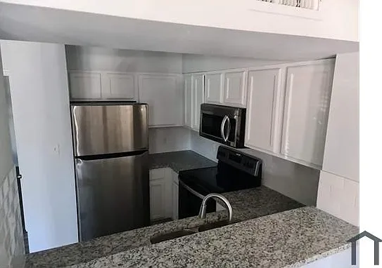 1 bed, 662 sqft, $1,350 — Photo 3