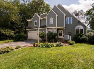 8 Karens Way, Berkley, MA 02779