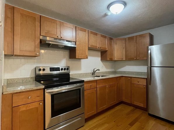 54 Elmwood Park #3P