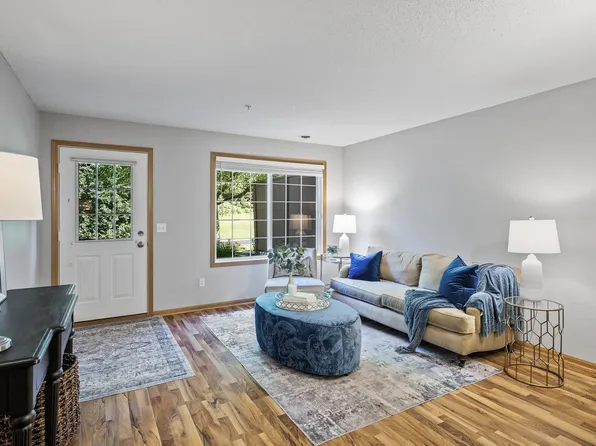 8484 Minuteman Alcove, Eden Prairie, MN 55344