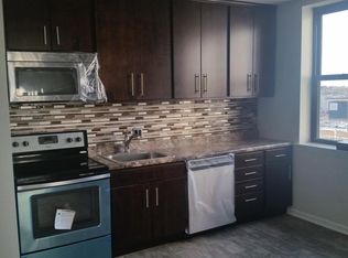 3939 N Clarendon Ave, Chicago, IL 60613