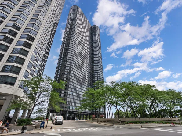 155 N Harbor Dr APT 2011, Chicago, IL 60601