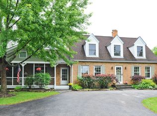 30395 N Woodridge Ct, Libertyville, IL 60048