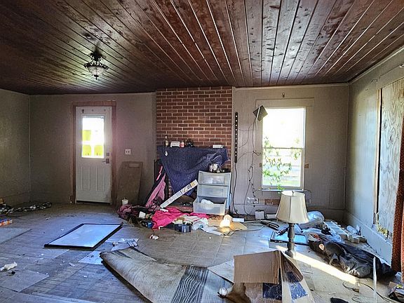 5th image of 16514 SE Pear St