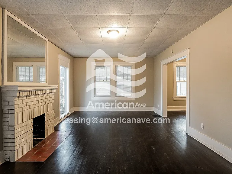 438476_004_wm_-_living_room_13469739.jpg