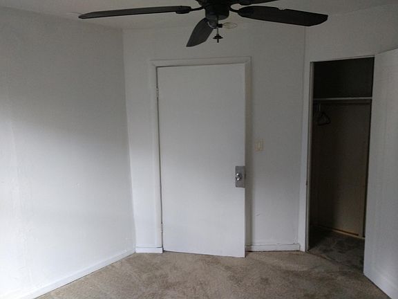 2nd image of 1127 1/2 Carlton St