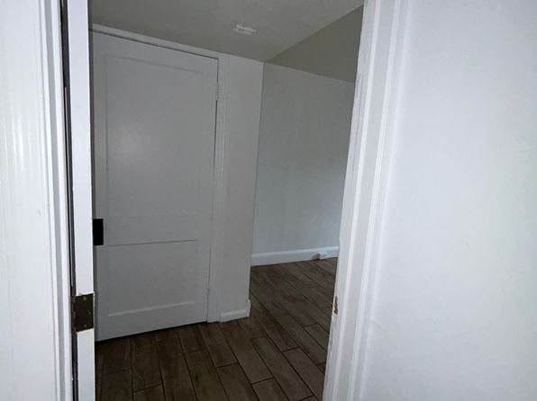 202 Academy St APT 1