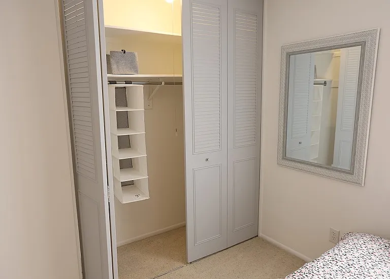 The flex room/2nd bedroom has a 6' long closet.