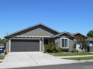 2727 SW Cascade Ave, Redmond, OR 97756