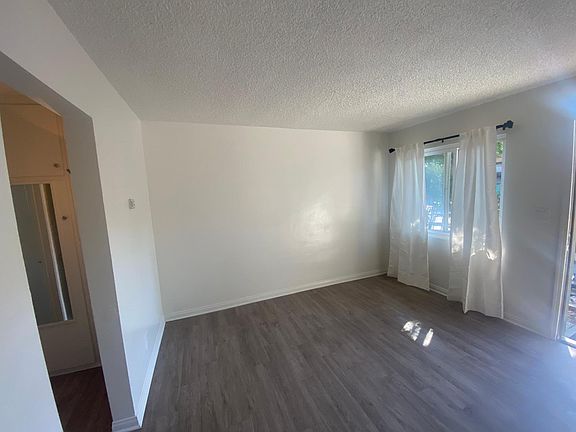 2nd image of 301 N Signal St APT 10
