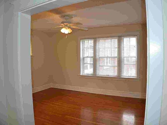 5th image of 1119 Bellevue Ave APT 2W