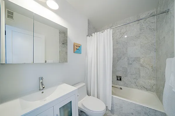 Rented by SERHANT. | media 17