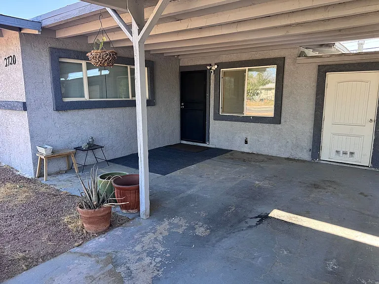 2720 Salt Lake St — Photo 20