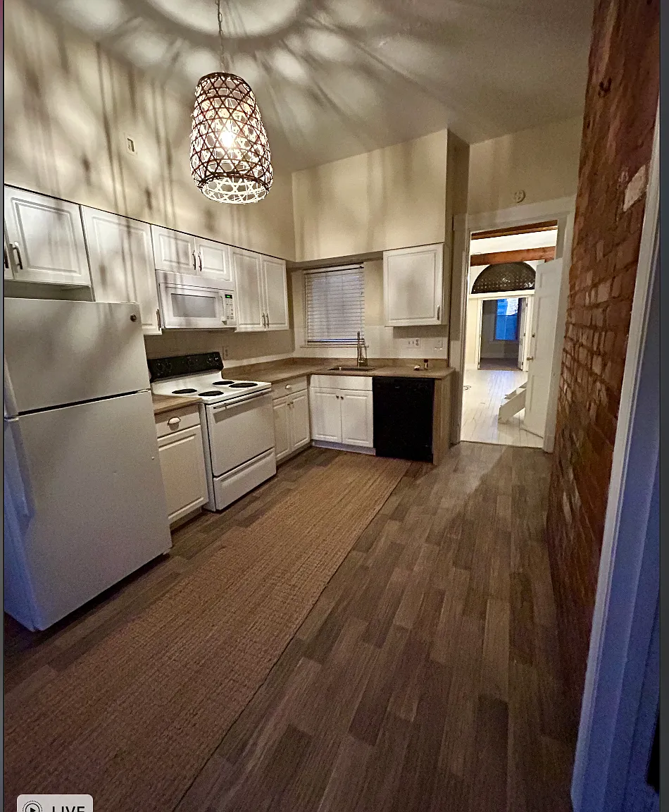 2 bed, $1,945 — Photo 3
