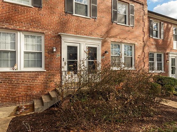 2nd image of 2600 16th St S APT 710