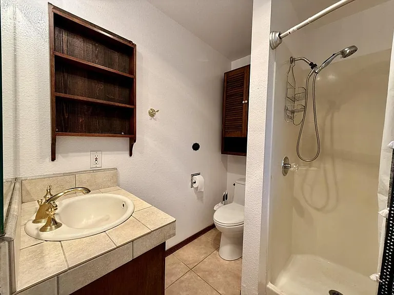 9042 Monument Dr — Photo 12