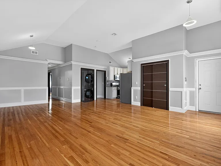 188 Lembeck Ave #2 — Photo 2