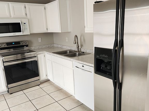 4th image of 208 Birmingham Dr