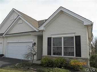 1st image of 79 Moor Dr