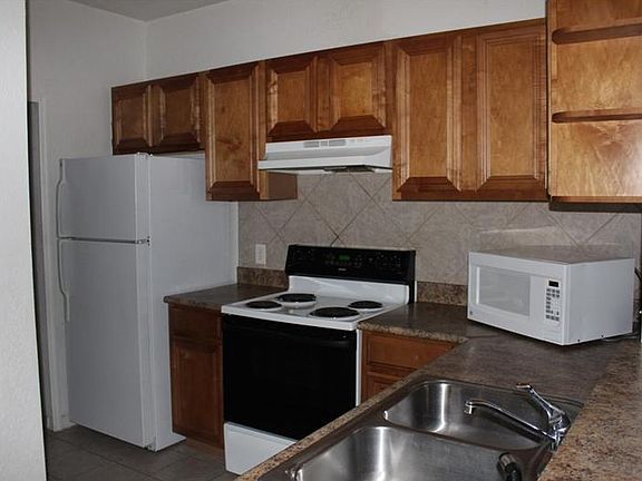 4th image of 6177 Metrowest Blvd Unit 204