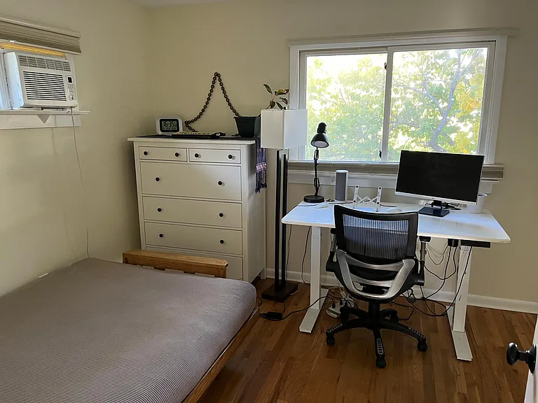 Office/bedroom