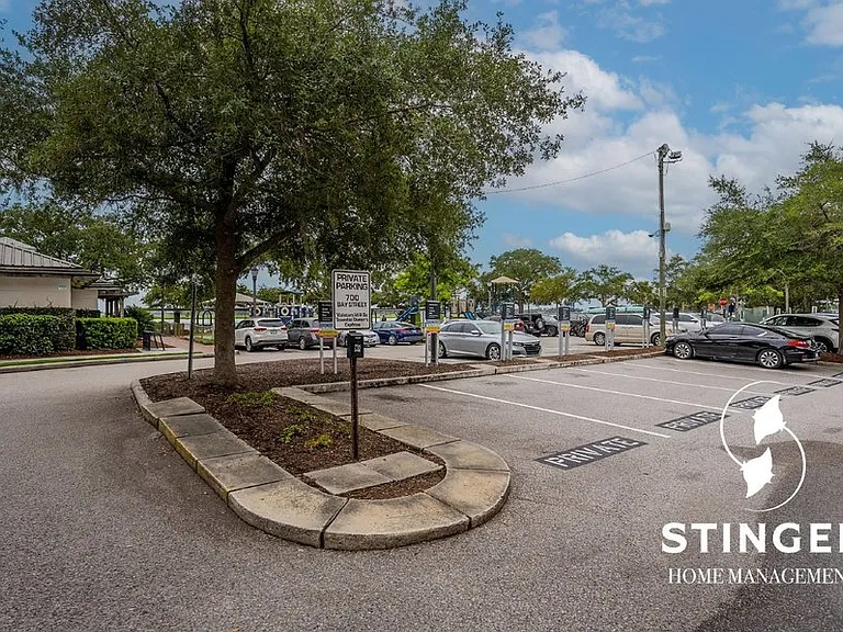 700 Bay St #207 — Photo 41