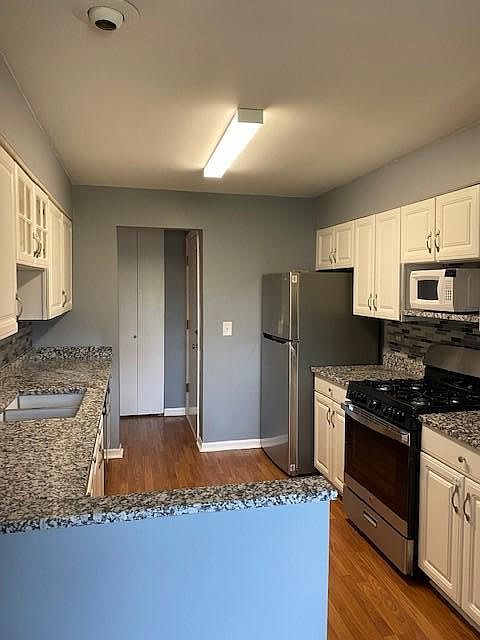 1st image of 1134 E Randville Dr Unit 2I