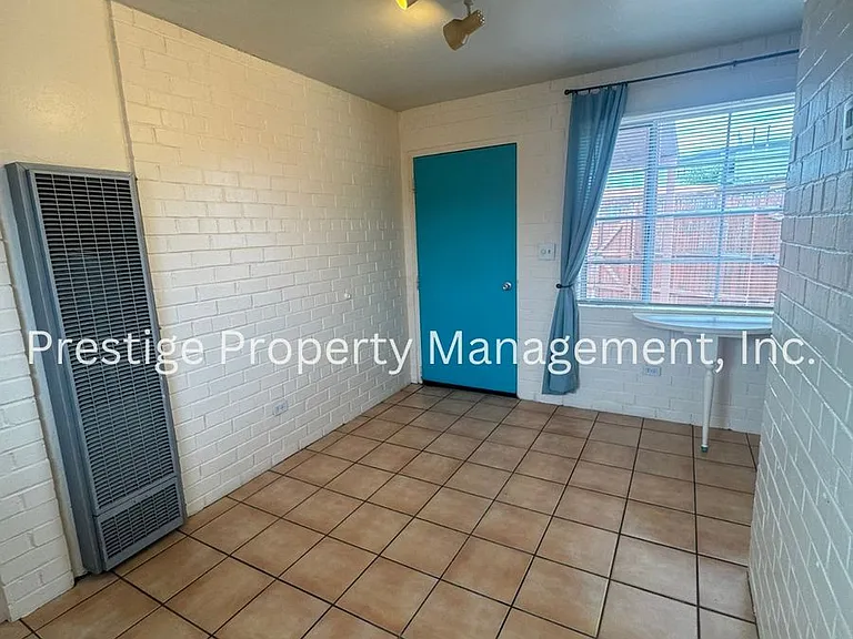 3431 E Cody St #A-E — Photo 7
