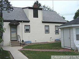 2nd image of 912 Kilian Blvd SE
