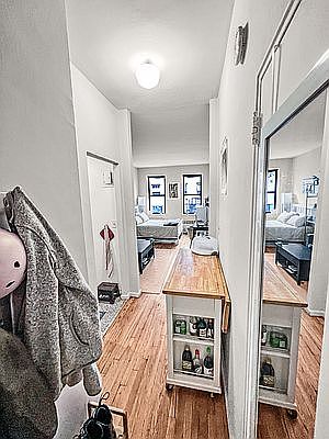4th image of 207 E 15th St APT 3A