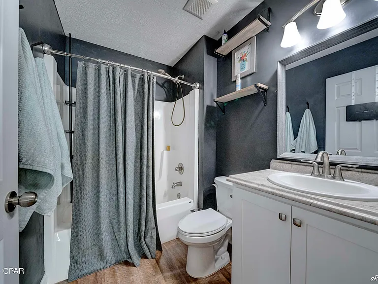 6328 Olokee St — Photo 18